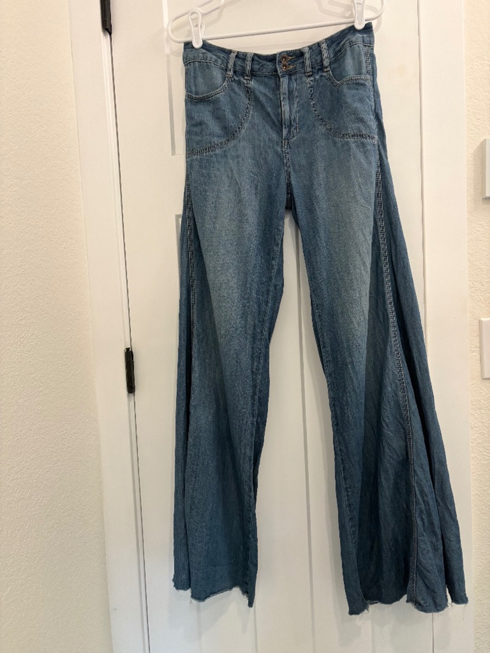 Free People High Rise Wide Leg Well Loved Jeans Size W 28